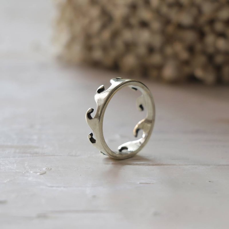 Minimal ring wave thorn crown handmade lady women Girl silver sterling Hawaii - 戒指 - 其他金属 银色
