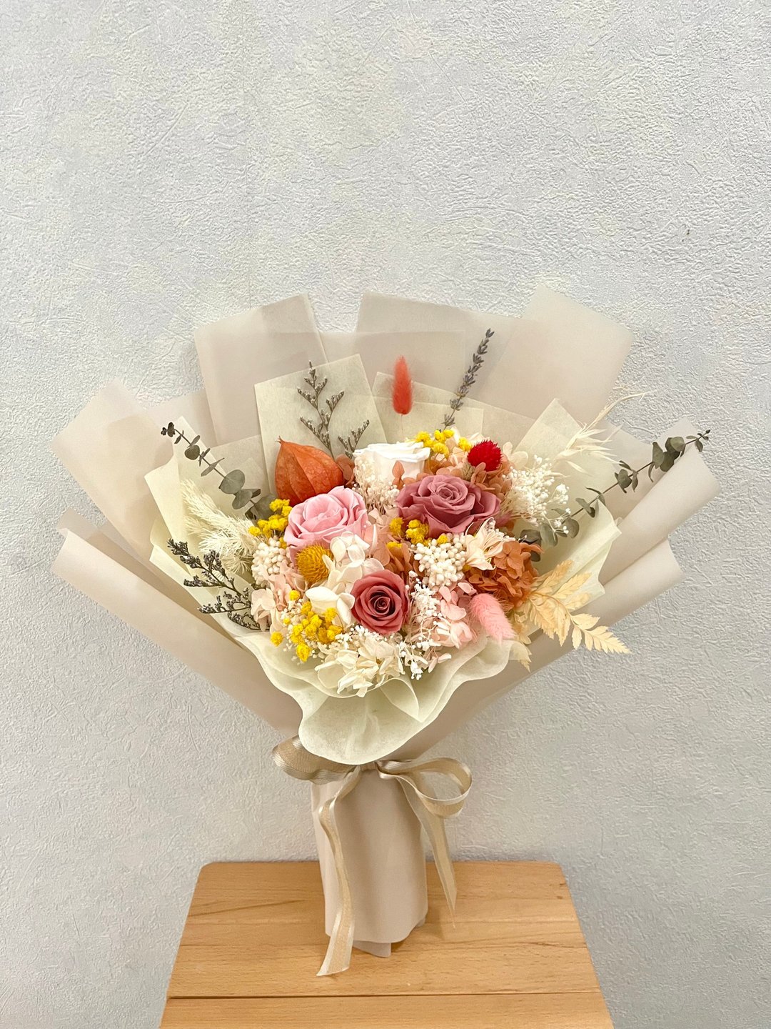 暖色系永生玫瑰花束 M size 结婚/毕业/母亲节/情侣/生日 - 植栽/盆栽 - 植物．花 卡其色