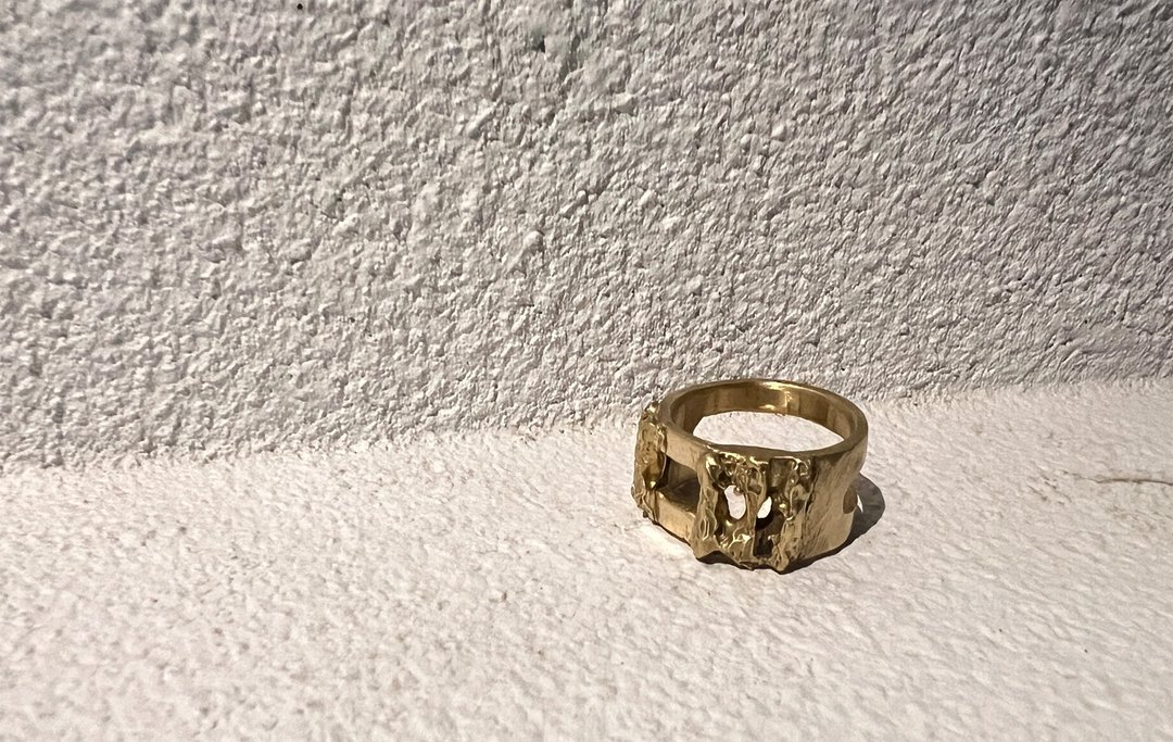 AMIA 枯寂的粗犷双面戒 - 戒指 - 铜/黄铜 金色
