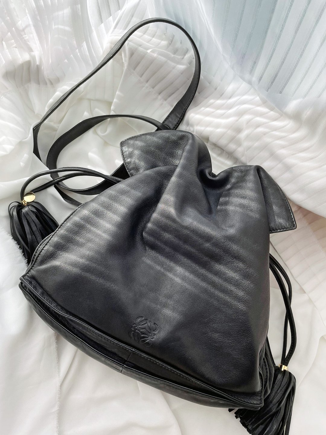 中古包 Loewe Flamenco 流苏羊皮束口袋肩背包斜挎包单肩包束绳包 - 侧背包/斜挎包 - 真皮 黑色