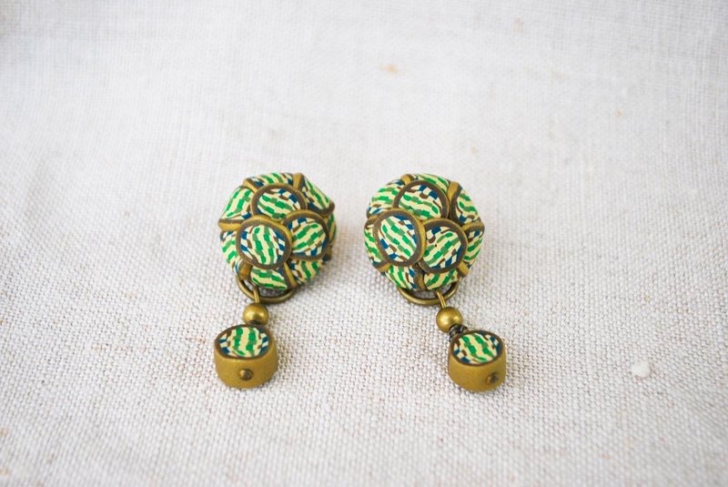 圆点圆形耳针・耳夹 2 way 绿色 - 耳环/耳夹 - 粘土 绿色