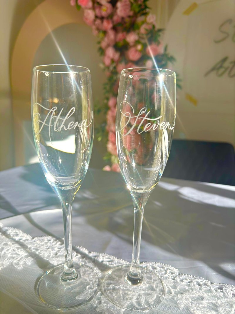 【定制】免费刻名 玻璃 香槟杯一对 礼盒包装 结婚礼物 情侣生日 - 酒杯/酒器 - 水晶 透明