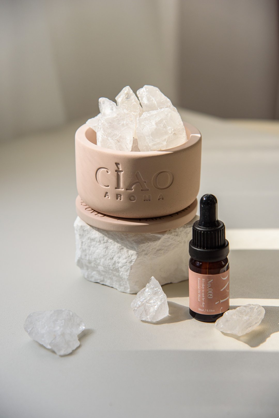 No.009 烟熏木质调奶茶色手工原矿水晶扩香杯 - 香薰/精油/线香 - 水泥 