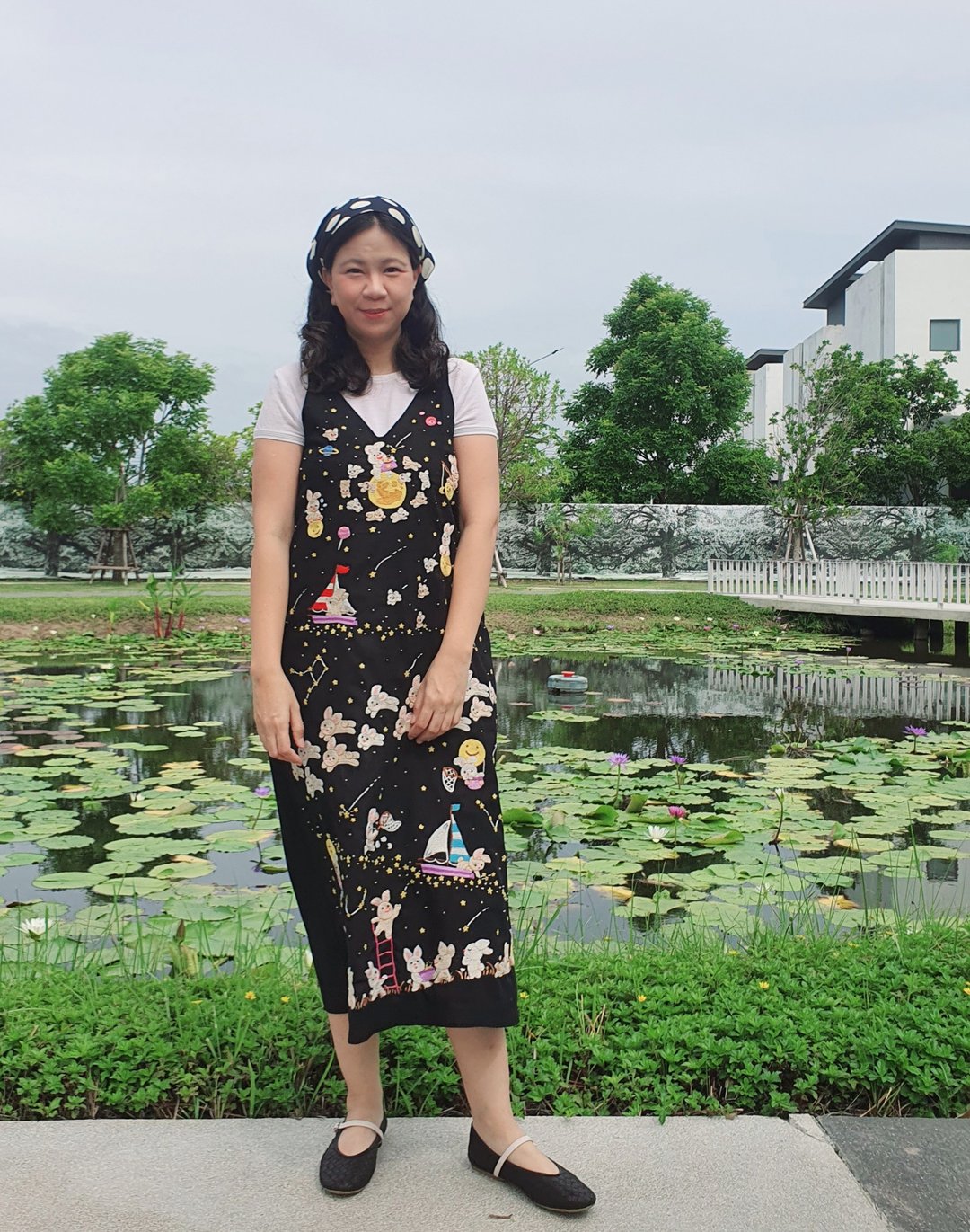 连身洋装 手工刺绣 纯棉 兔子 月亮 星星 天空 - 女装背心 - 绣线 黑色