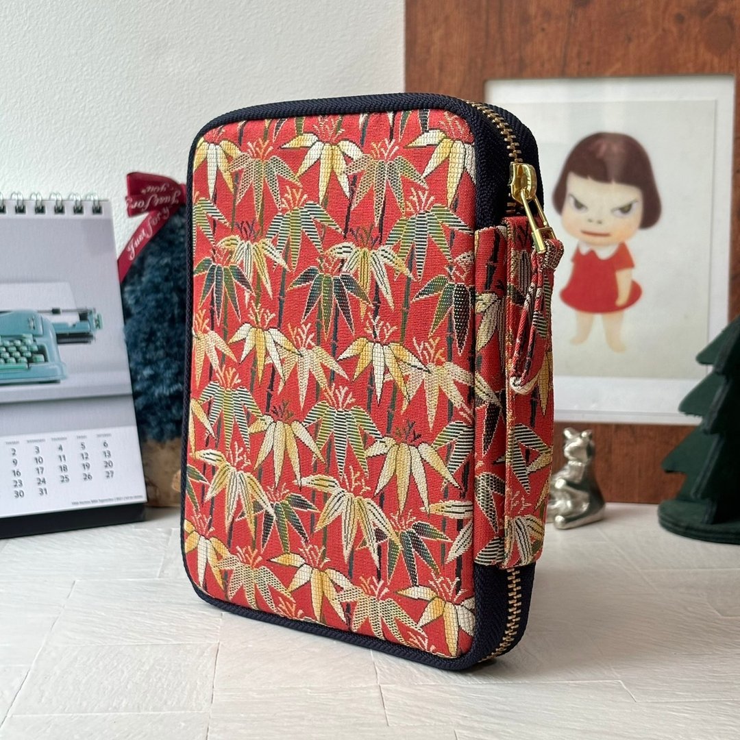 Kyokuhaku 10入拉链笔袋_圣诞限定和服布料 - 铅笔盒/笔袋 - 聚酯纤维 红色