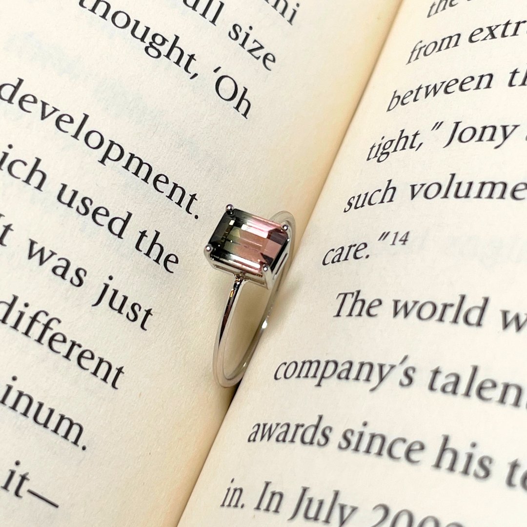 The Petite -  天然蜜桃粉红配墨绿双色碧玺(1.35ct) 18k白金戒指 - 戒指 - 贵金属 