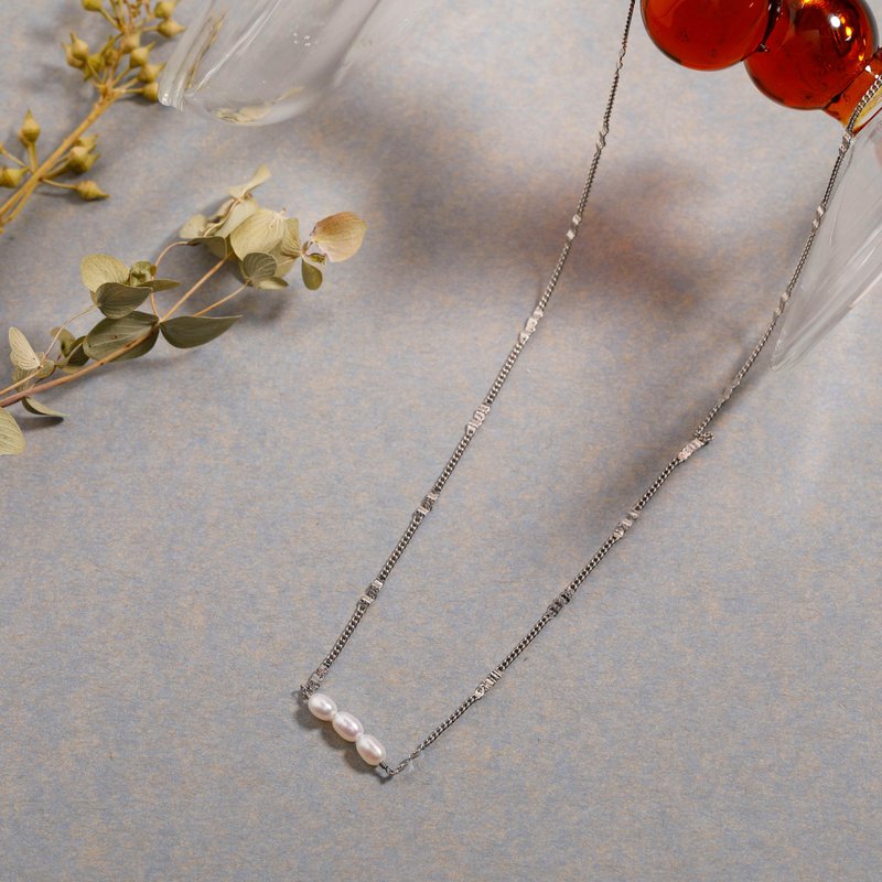 【Pinkoi独家】3颗珍珠磁吸项链 SV 无镍 磁吸 淡水珍珠 链式项链 银色 - 锁骨链 - 其他金属 银色