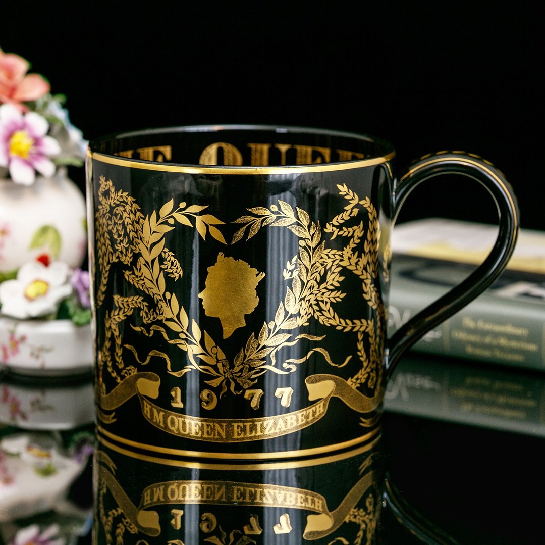 英国制限量 wedgwood 1977女王银禧25周年纪念 收藏大马克杯 - 咖啡杯/马克杯 - 瓷 