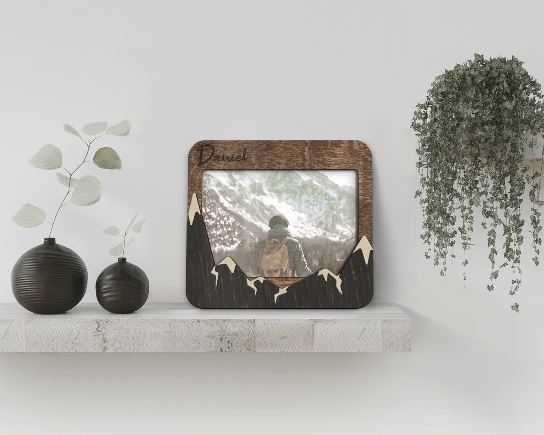 Personalized horizontal mountain photo frame Single 13x18cm picture frame - 画框/相框 - 木头 咖啡色