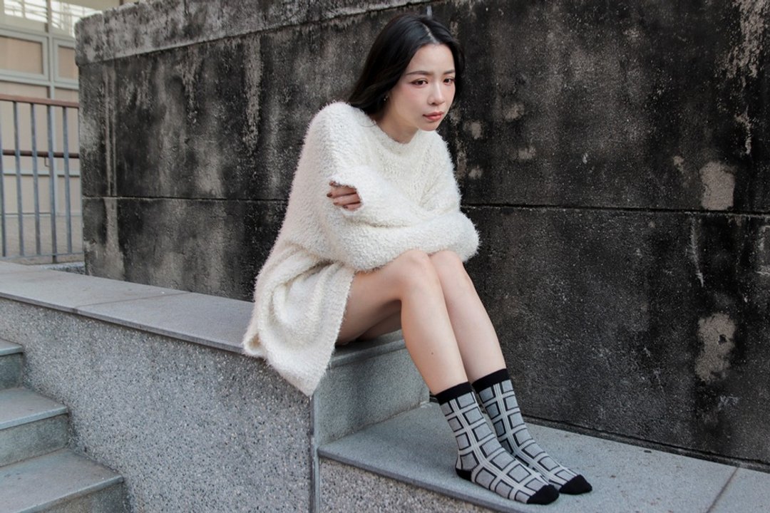 Unni爵士中性风棉袜 袜子 socks 中筒袜 男女袜 暖 精梳棉 中性襪 - 袜子 - 其他材质 黑色