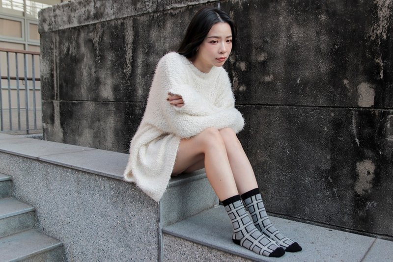 Unni爵士中性风棉袜 袜子 socks 中筒袜 男女袜 暖 精梳棉 中性襪 - 袜子 - 其他材质 黑色
