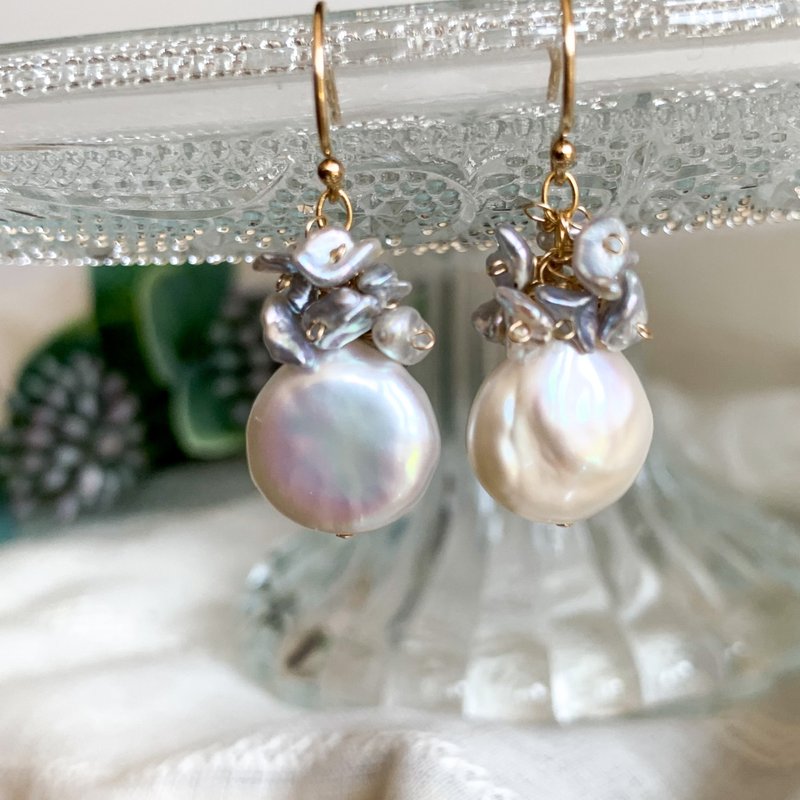 14kgf freshwater coin pearl and Akoya keshi pearl earrings or Clip-On - 耳环/耳夹 - 珍珠 白色