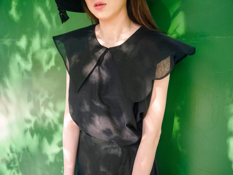 Renaa 不对称大领丝感上衣 - 女装上衣 - 棉．麻 黑色