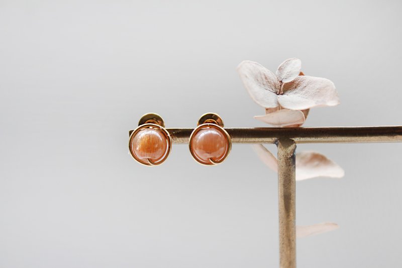 Sunstone 耳夹/耳针 | 经典太阳石耳环 - 耳环/耳夹 - 宝石 橘色