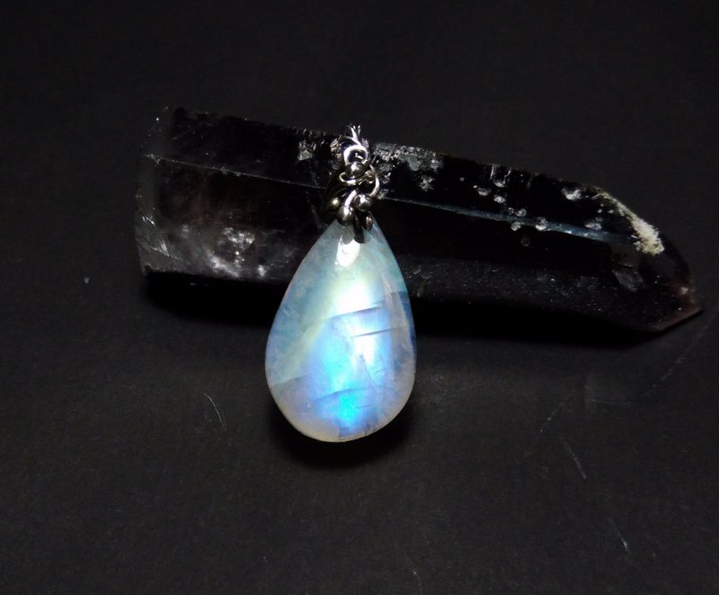 月光石纯银缠绕坠 - 项链 - 宝石 白色