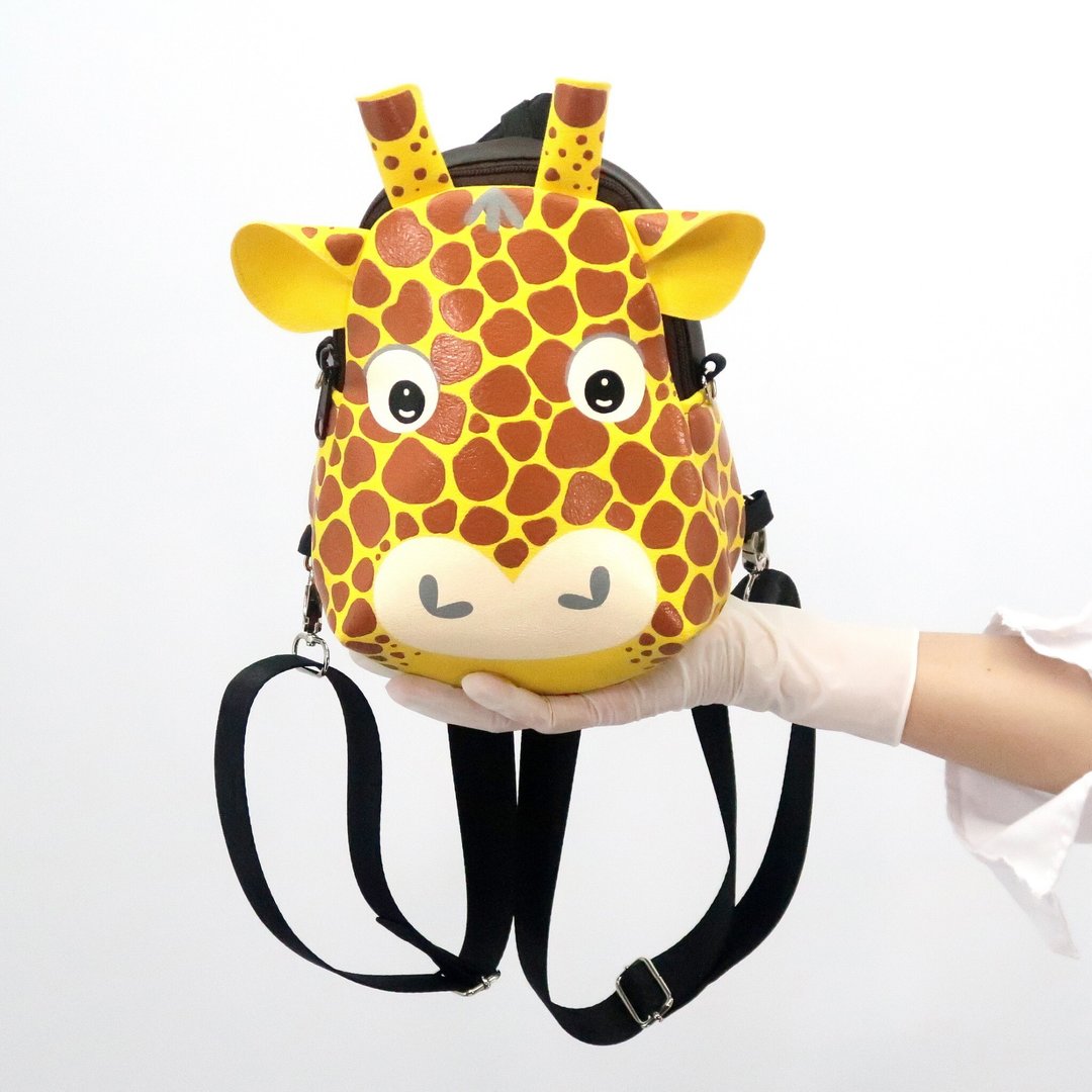 Giraffe mini backpack ,crossbody bag,hand painted backpack for animals lovers - 后背包/双肩包 - 人造皮革 黄色
