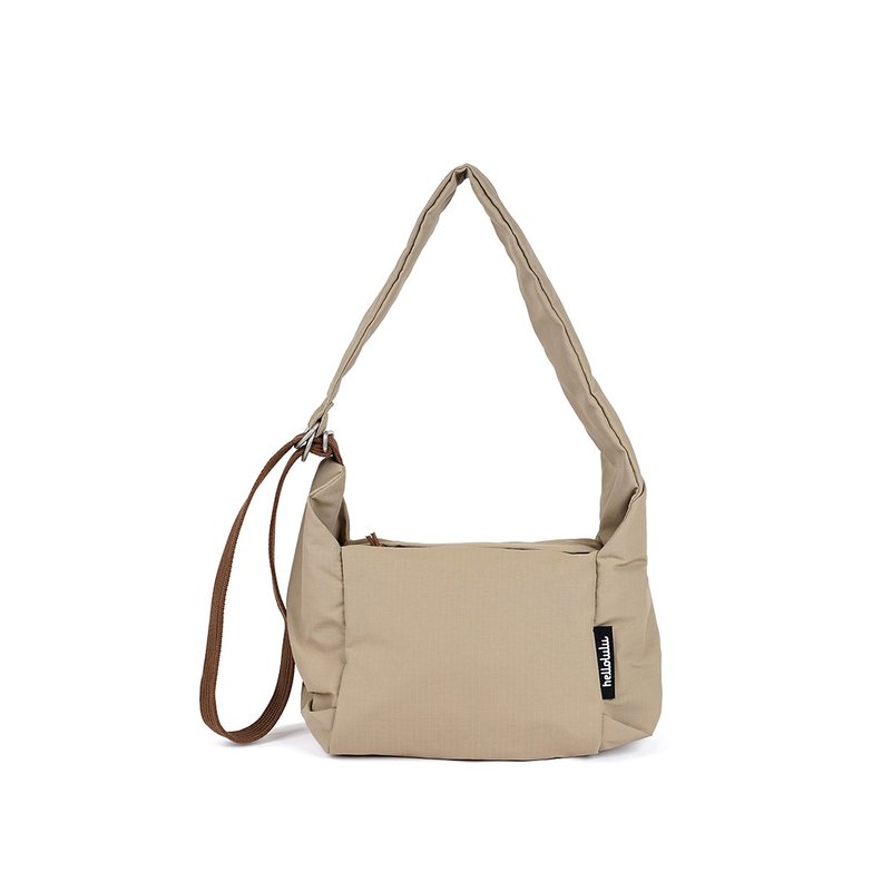 【FW25全新Wander系列】MILO 日常斜背包 小号 (沙卡其) - 侧背包/斜挎包 - 环保材料 卡其色
