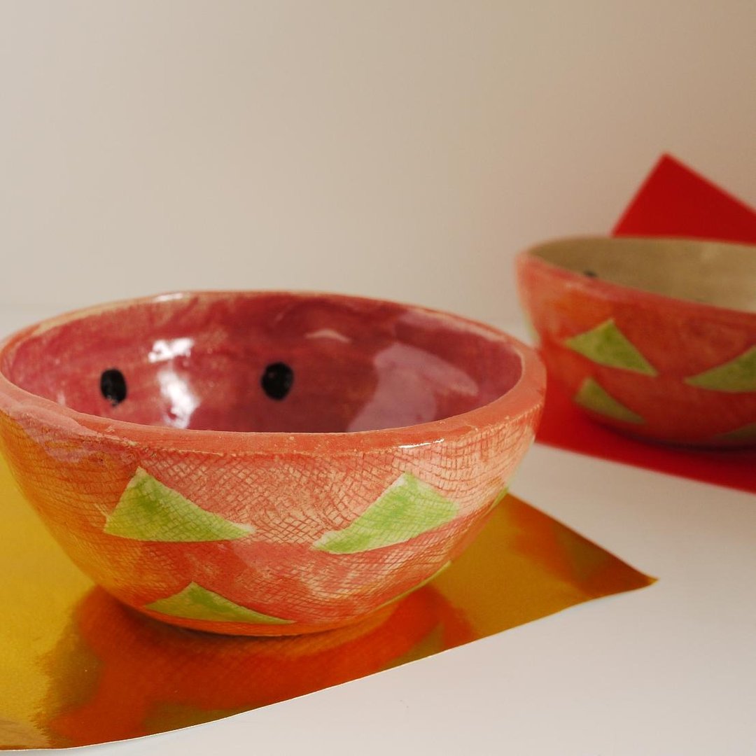 Small bowl  of TAIWAN fruits【RED dragon fruit】 - 浅碟/小碟子 - 陶 红色