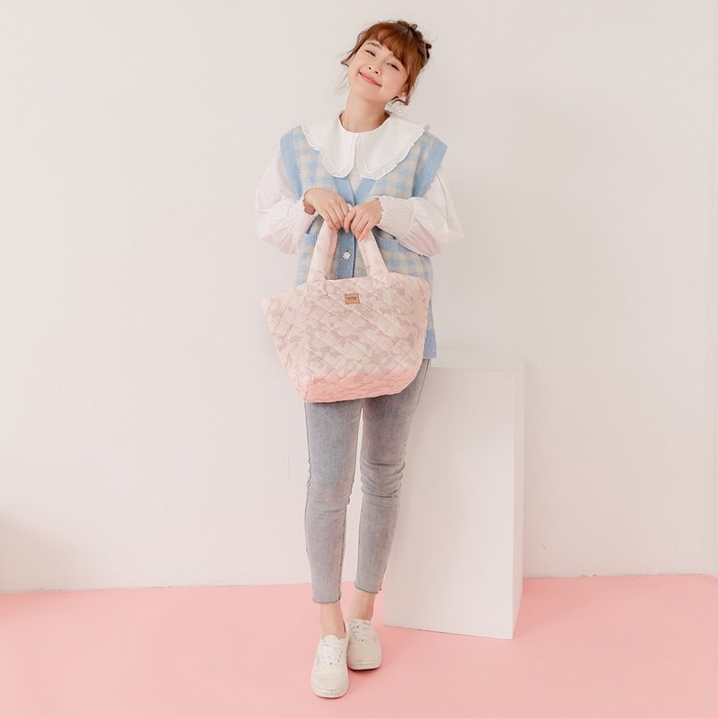 【10月精选】VOVAROVA 城市菱格纹托特包-  迷彩布丁 - 粉红 - 手提包/手提袋 - 其他人造纤维 粉红色