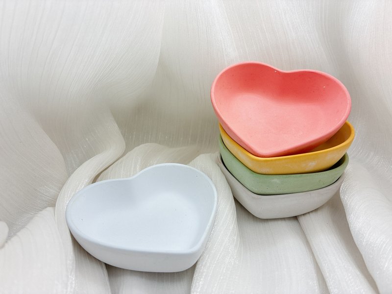 【扩香礼盒】情人节限定 心形扩香石收纳盒 - 摆饰 - 其他材质 多色