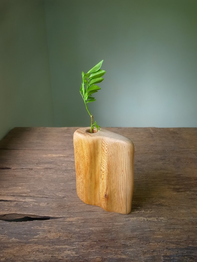 捏系列黄桧花器#3 / 手作 / 原木 / 插花 / 重油 - 植栽/盆栽 - 木头 咖啡色