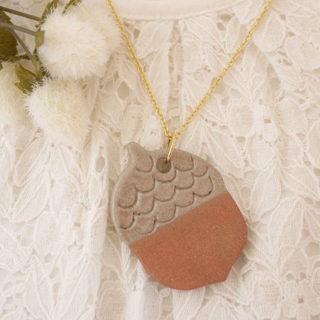 Acorn necklace (wave) / Acorn necklace [wave] - 项链 - 陶 咖啡色