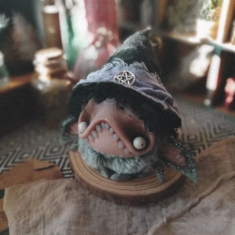 Gremlin - Witch OOAK Art Doll Collectible toy - 玩偶/公仔 - 其他金属 
