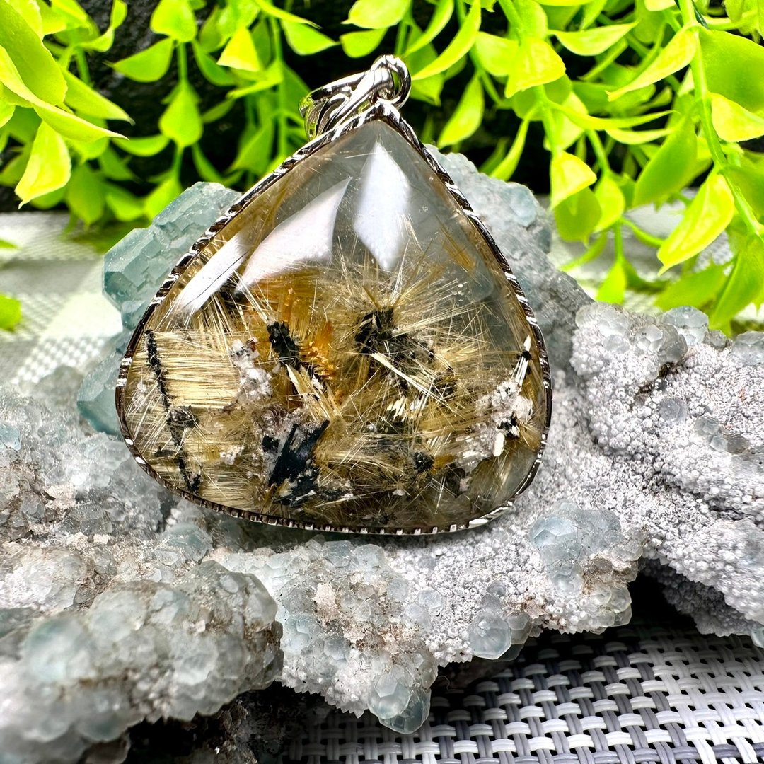 【莫名奇妙杂货店】绝美精品  带母矿 钛晶花 S925银 项链 坠子 - 项链 - 纯银 