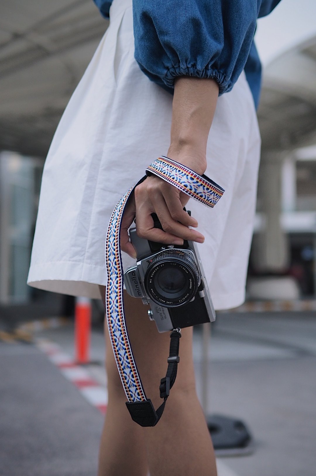 White Crisscross with Navy  / SMALL SIZE / CAMERA STRAP by YESIDID - 相机背带/脚架 - 人造皮革 蓝色