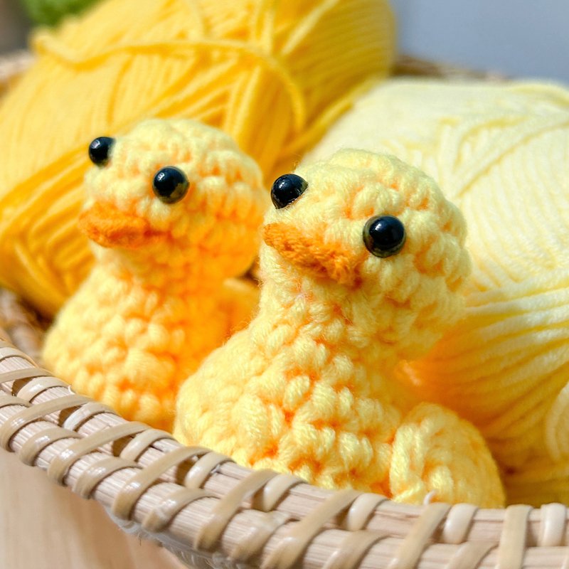 【成品】黄色小鸭手工钩织摆设/挂饰 - 吊饰 - 棉．麻 黄色