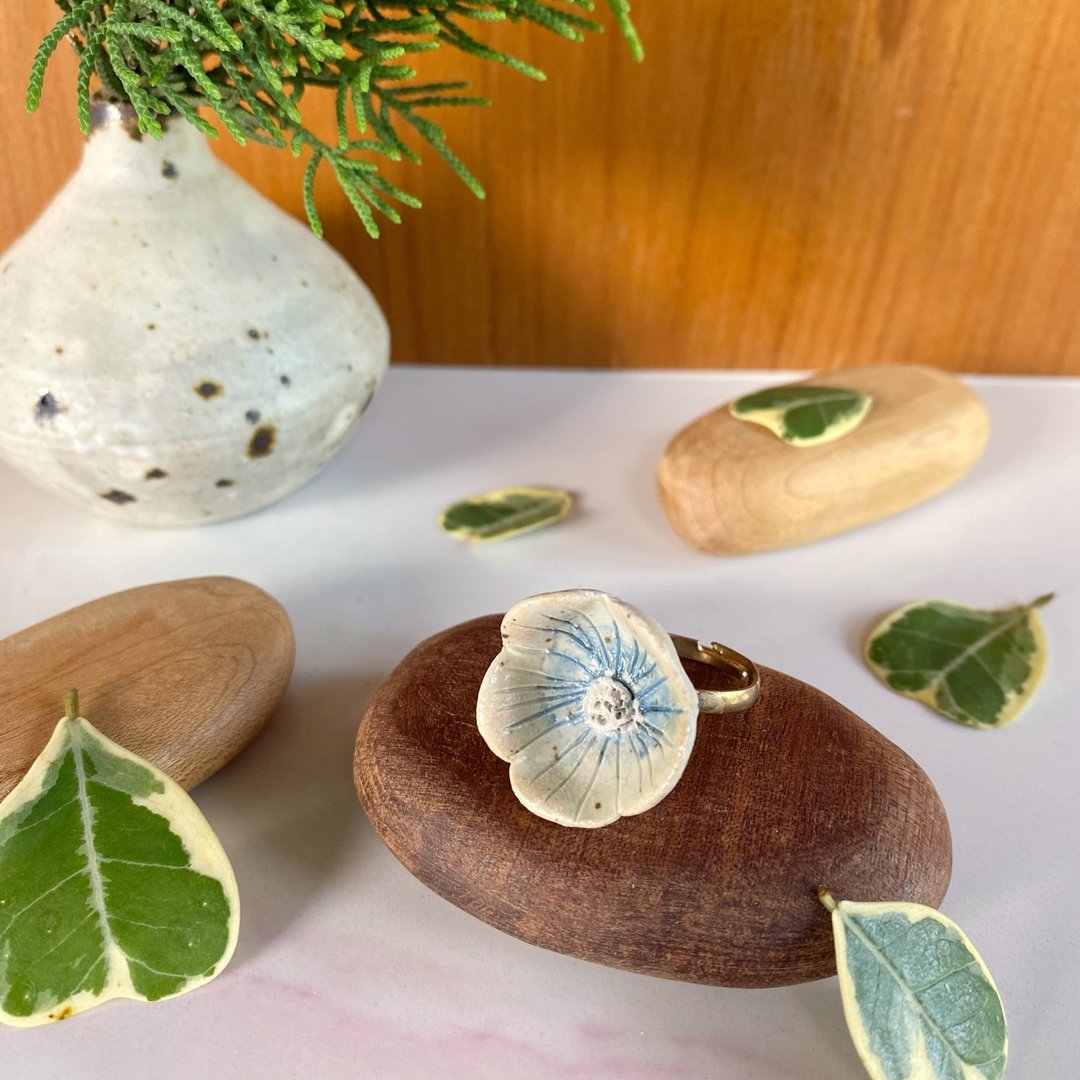 花朵戒指 (编号 06) / 陶瓷戒指 / 手工制作 - 戒指 - 陶 白色