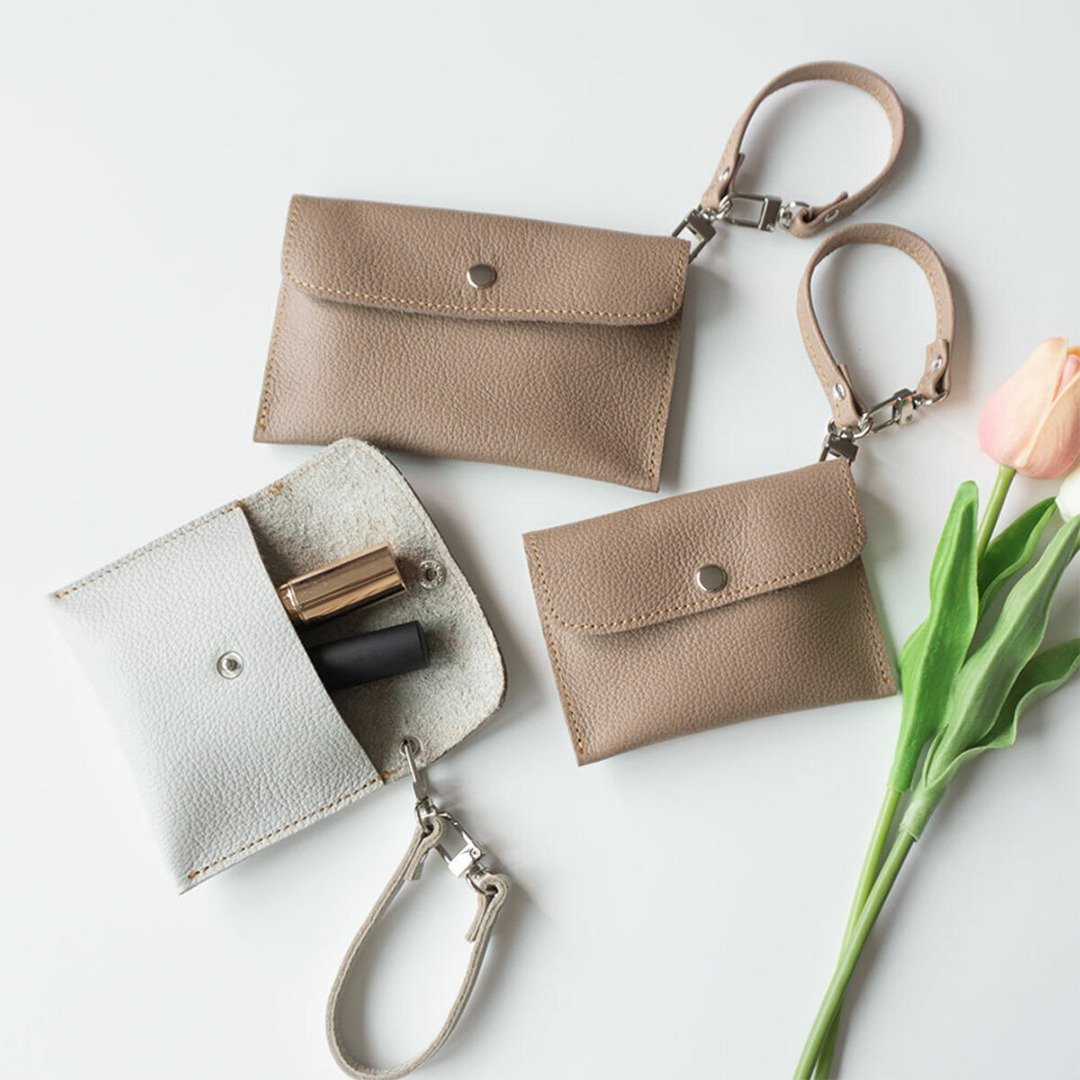 Mini Pouch [Shrink Leather] Himeji Leather Strap Accessory Holder Mother's Day HS36K - 化妆包/杂物包 - 真皮 咖啡色