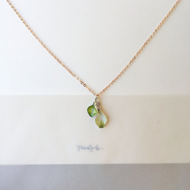 两片新绿色花瓣 手作项链 - 项链 - 银 绿色