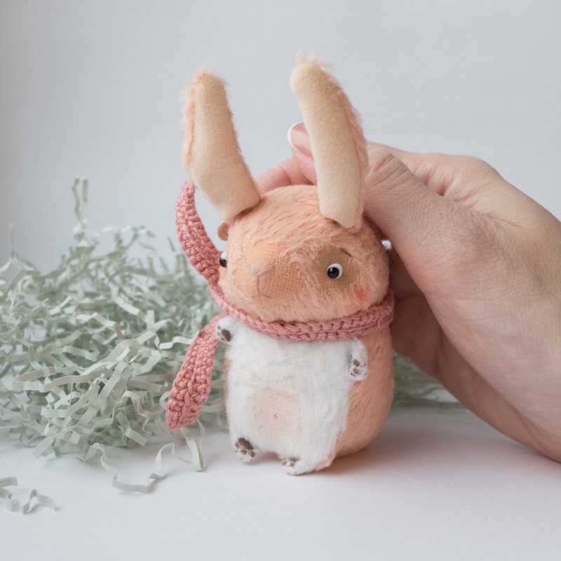 Peach Bunny Rabbit Miniature in Scarf - 10cm - 玩偶/公仔 - 其他材质 粉红色