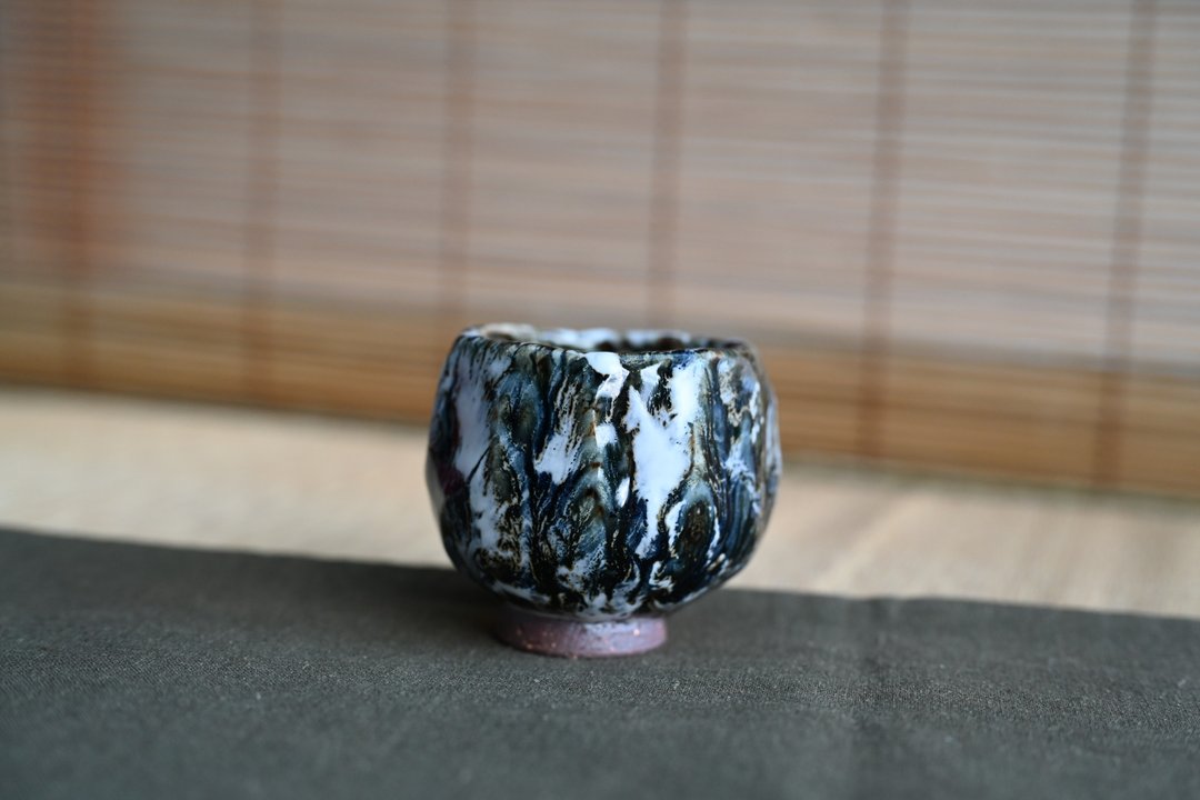 山蓝鬼志野手捏杯 - 茶具/茶杯 - 陶 