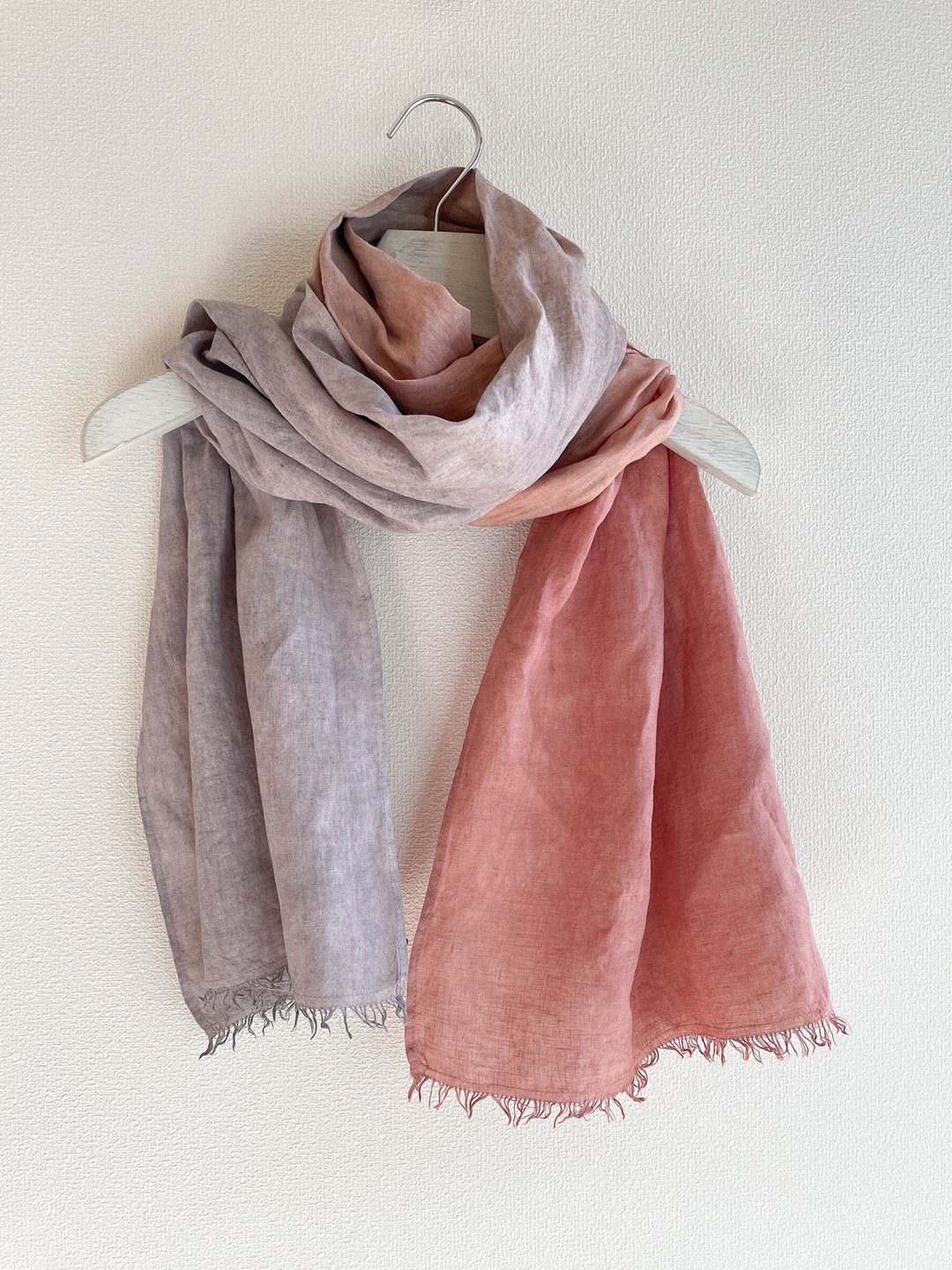 泥染 轻薄法式亚麻围巾 雅致流苏 缠绕夕阳 Sunset Linen Stole JAPAN - 围巾/披肩 - 棉 蓝色