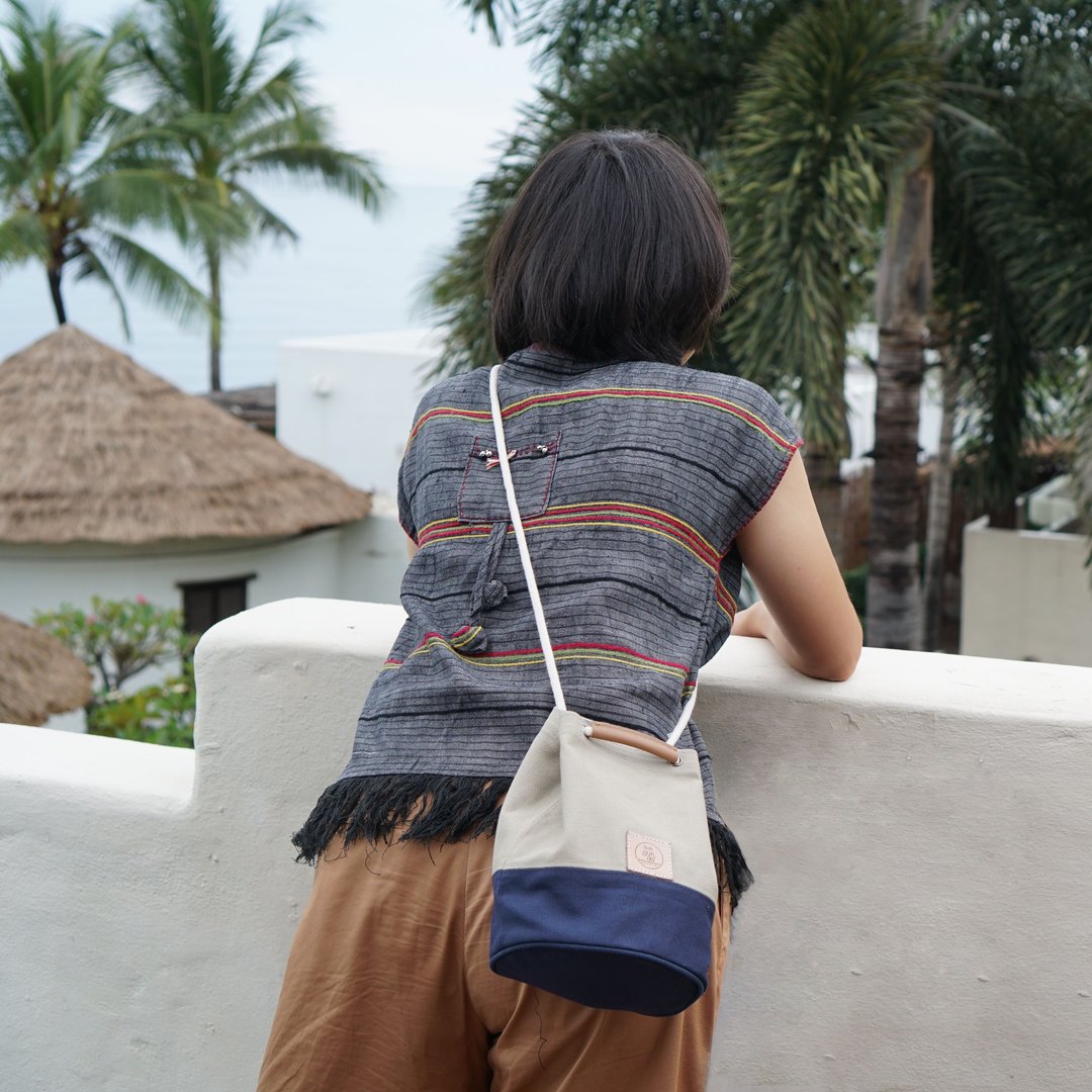 Mini Bucket Bag small size grey and navy colour canvas fabric - 侧背包/斜挎包 - 其他材质 银色