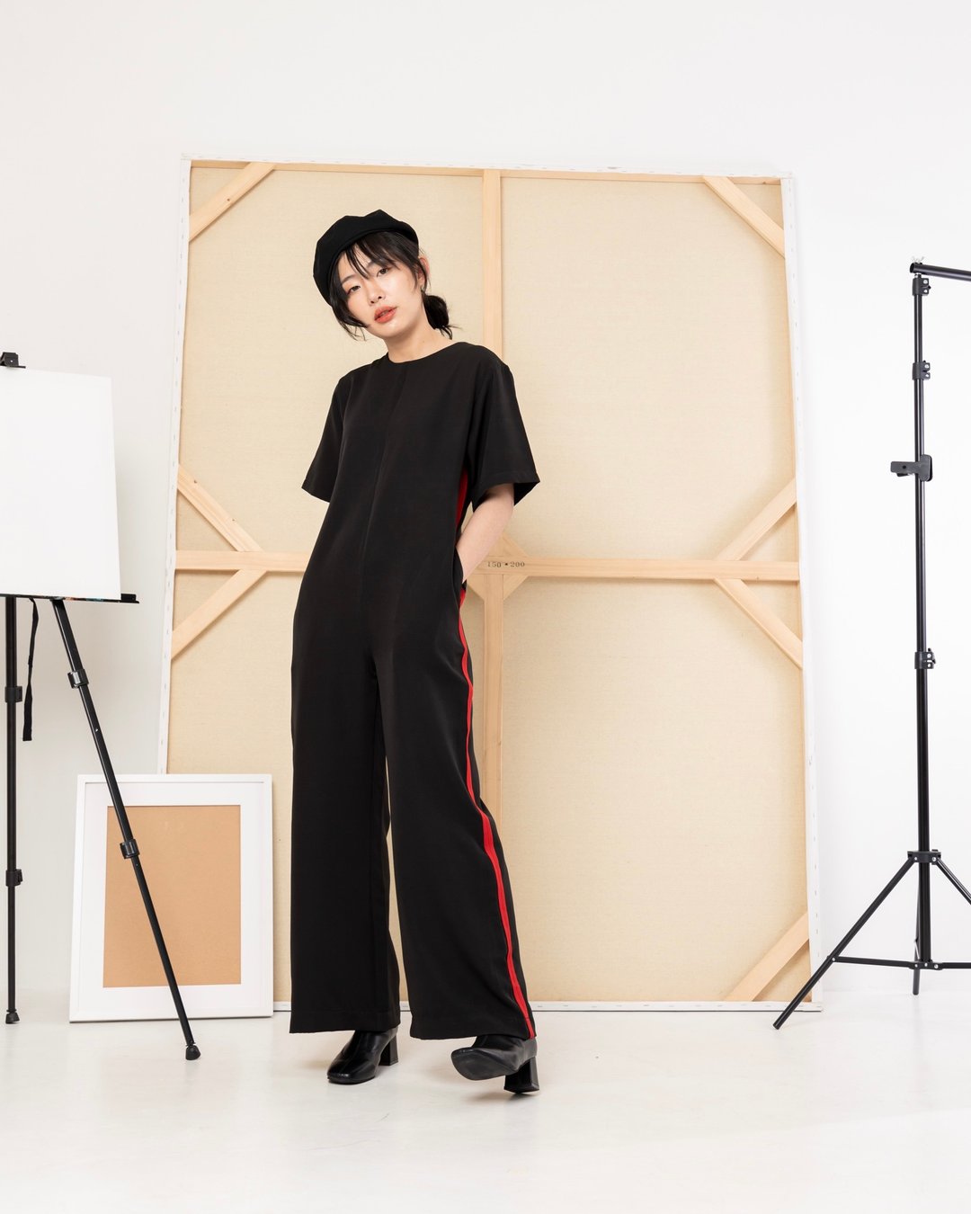 RED STRIPE ON BLACK WIDE LEG JUMPSUIT - 背带裤/连体裤 - 聚酯纤维 黑色