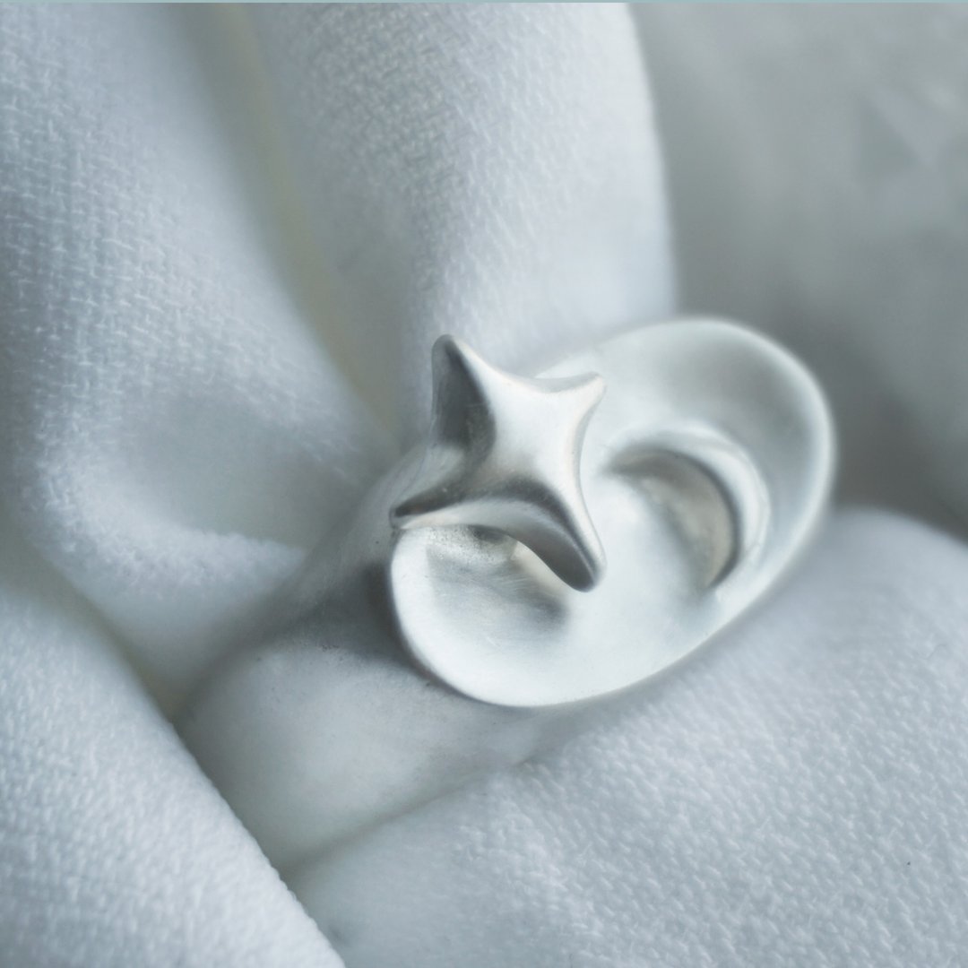 望月戒指 Gazer Ring 925纯银 - 戒指 - 其他金属 银色