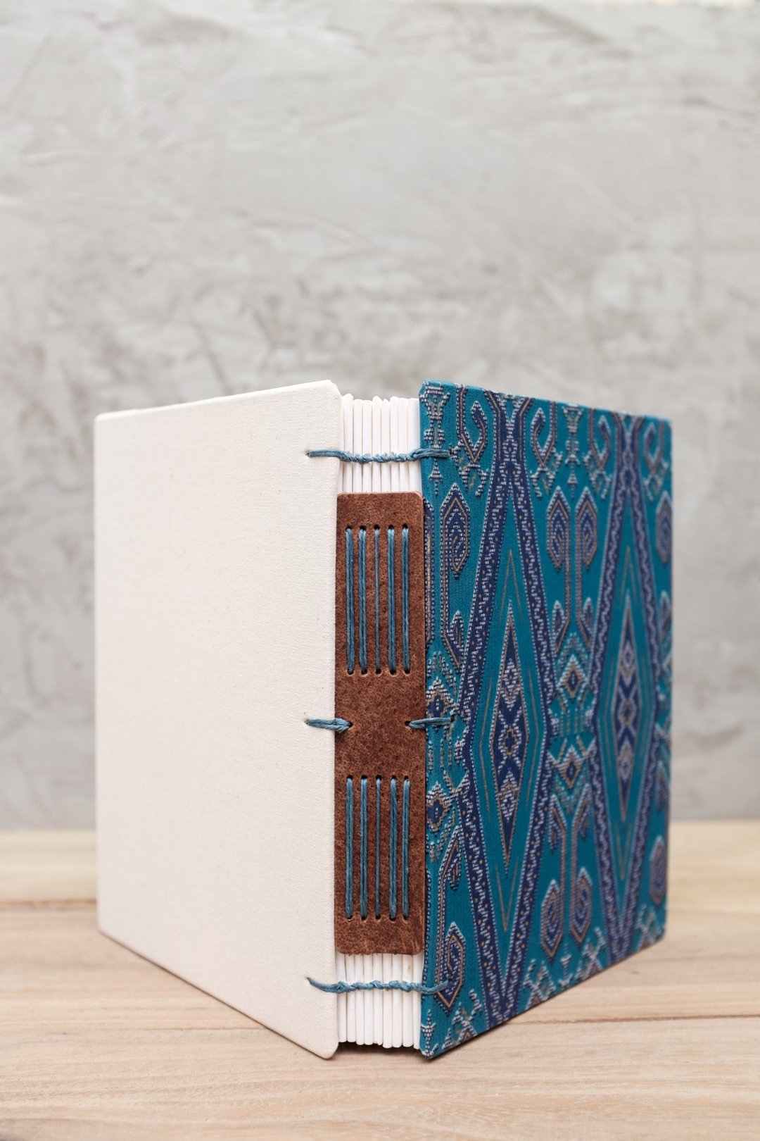 Handcrafted Hardcover Book 7.5″ X 5.5″ - Borneo fabric - 笔记本/手帐 - 纸 蓝色