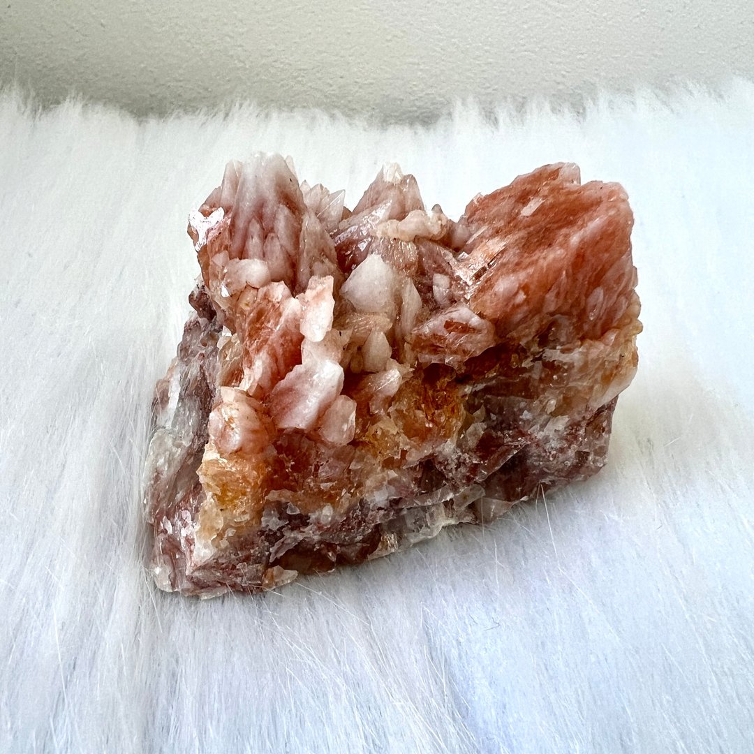 虎牙方解簇连底座 | 水晶 | 方解石 | 水晶簇 | 水晶摆件 - 摆饰 - 水晶 红色