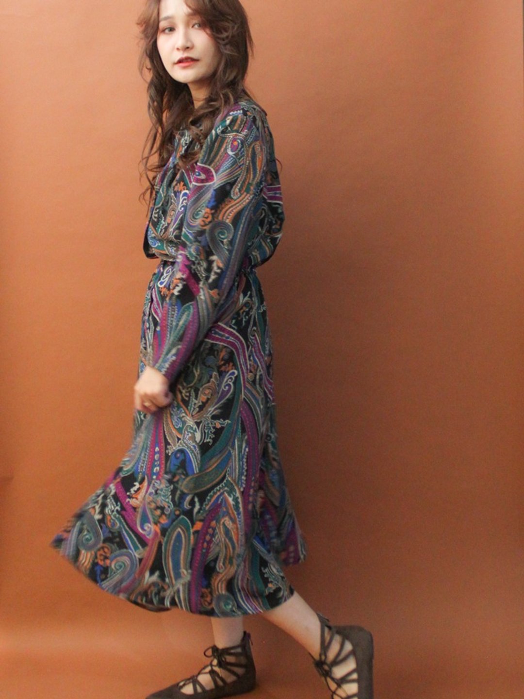 复古秋冬深色几何图腾黑紫色宽松长袖古着洋装 Vintage Dress - 洋装/连衣裙 - 聚酯纤维 黑色