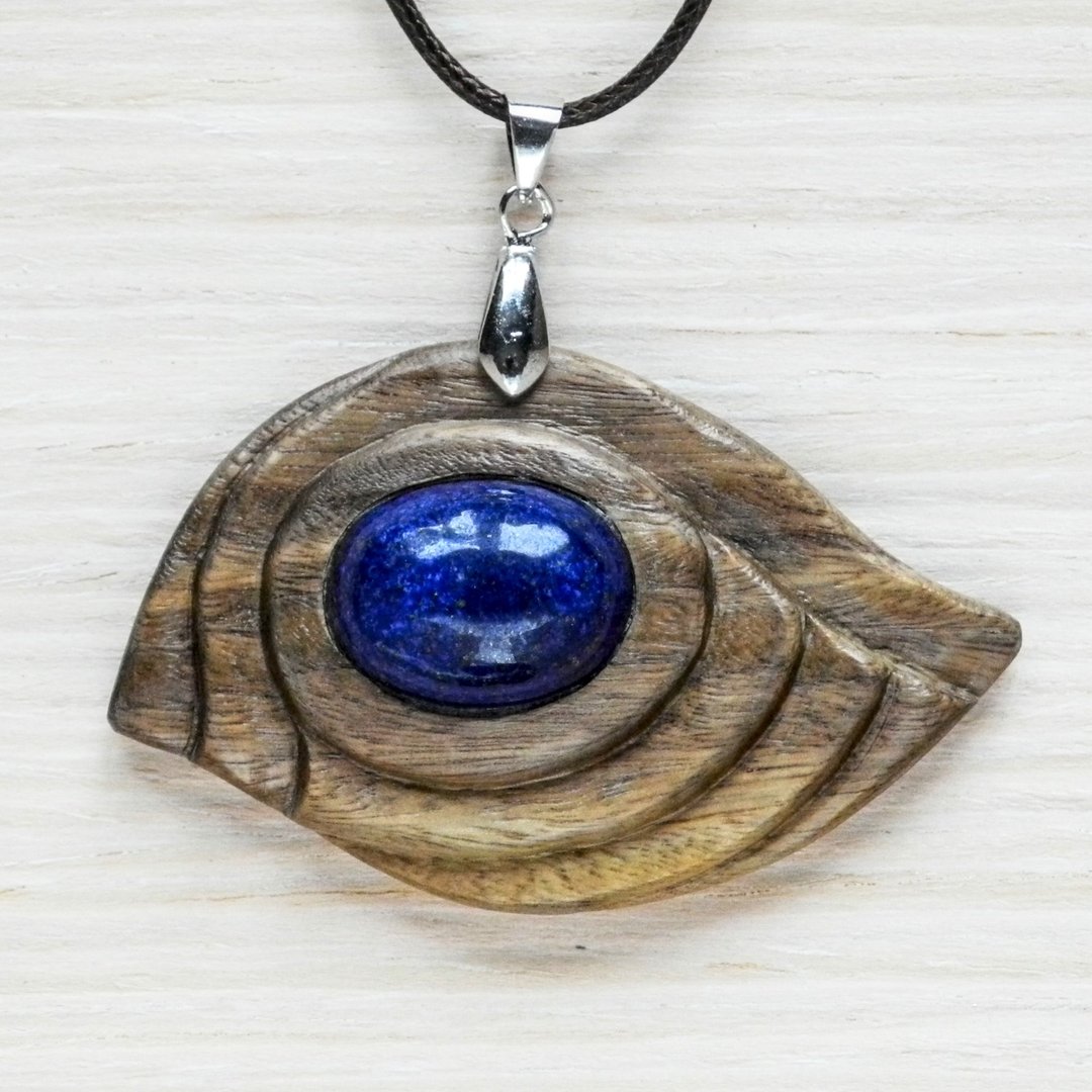 Hand carved wooden necklace with lapis lazuli - 项链 - 木头 多色