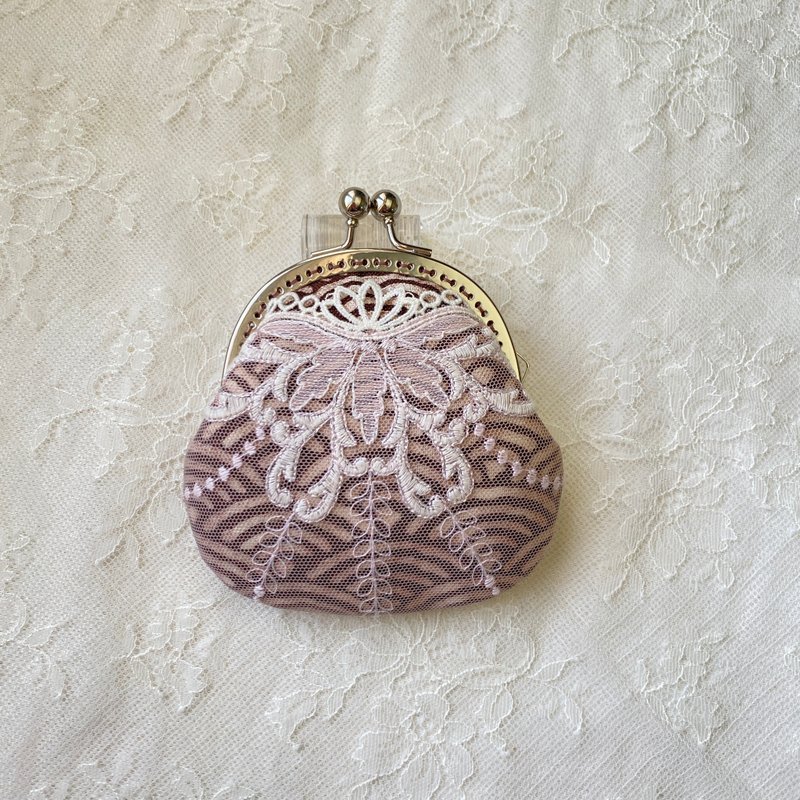 蝴蝶皇冠蕾丝口金包 - 零钱包 - 棉．麻 