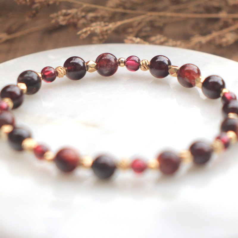 高品质红胶花-紫牙乌-招财-开运-桃花-水晶手链 - 手链/手环 - 水晶 红色