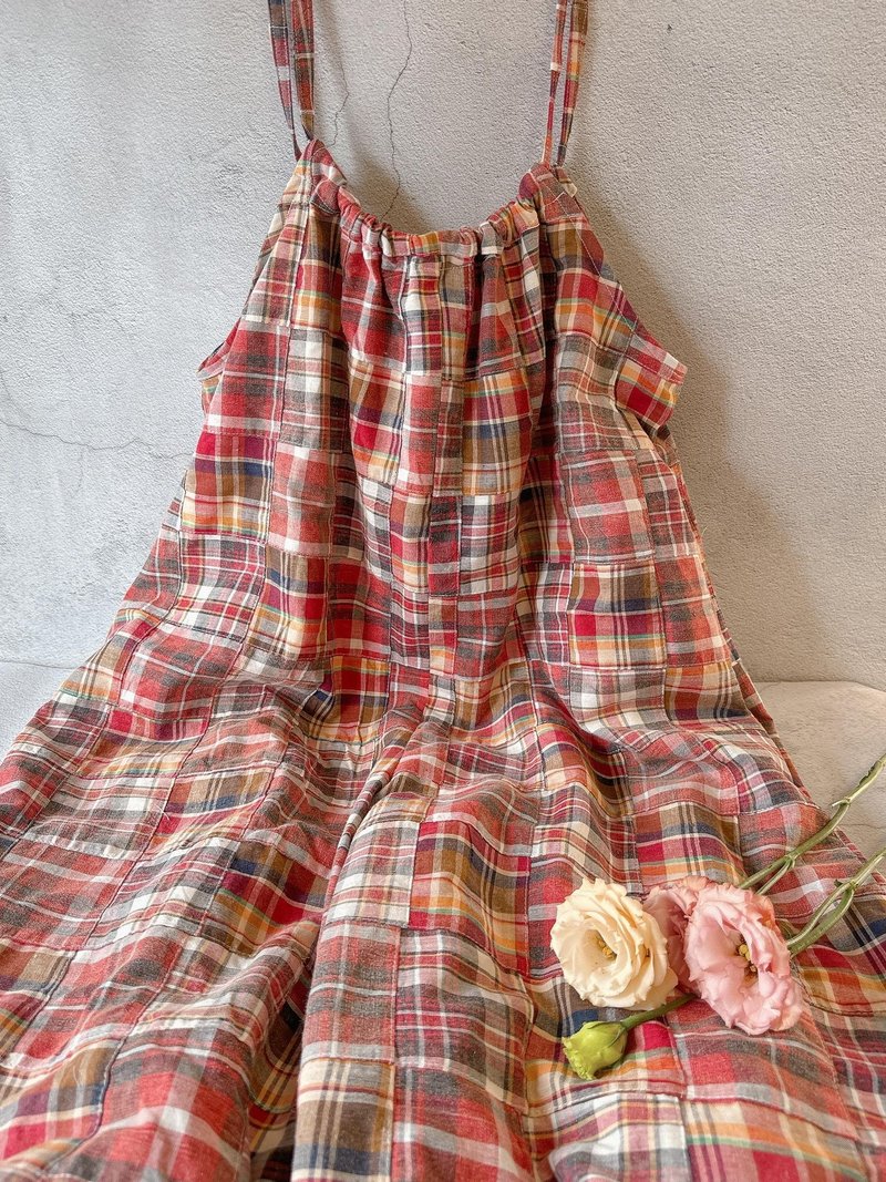 【快速出货】抽绳后绑带宽版吊带连身裤-棉质格纹拚接砖红色系 - 背带裤/连体裤 - 棉．麻 红色