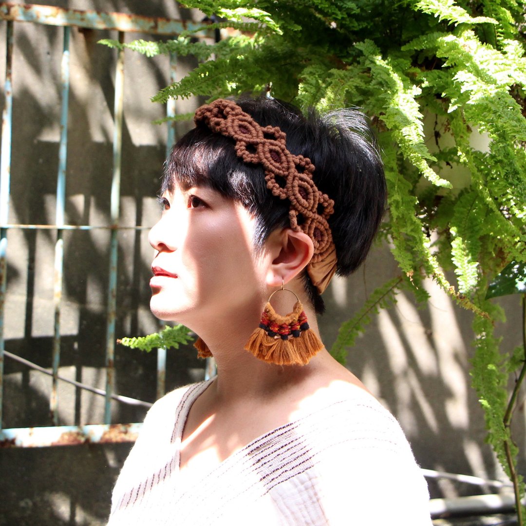 繁盛花圈 macrame 编织发带 棕 - 发饰 - 棉 咖啡色