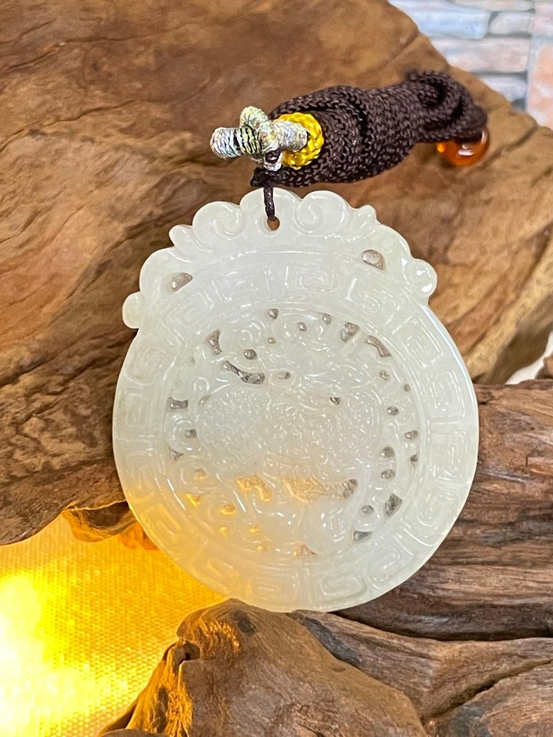 翡翠精雕麒麟坠项链 翡翠项链 付证书 - 项链 - 玉石 绿色