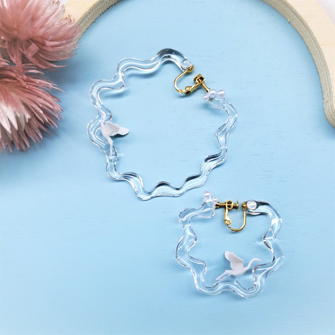 clip-on earrings 【Flapping】 - 耳环/耳夹 - 树脂 透明