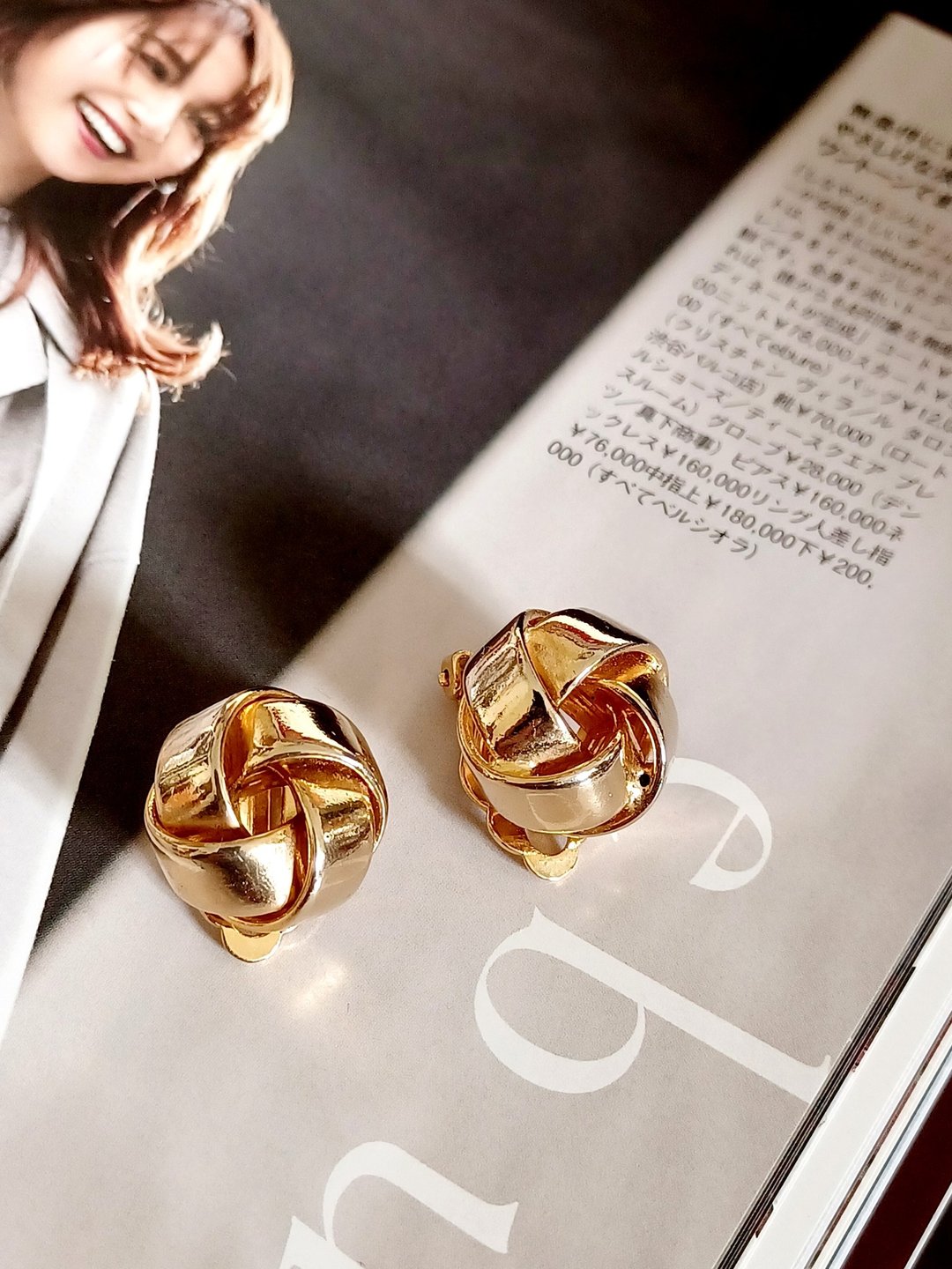 Avintage jewelry  典雅金色绳结 夹式耳环 - 耳环/耳夹 - 其他金属 